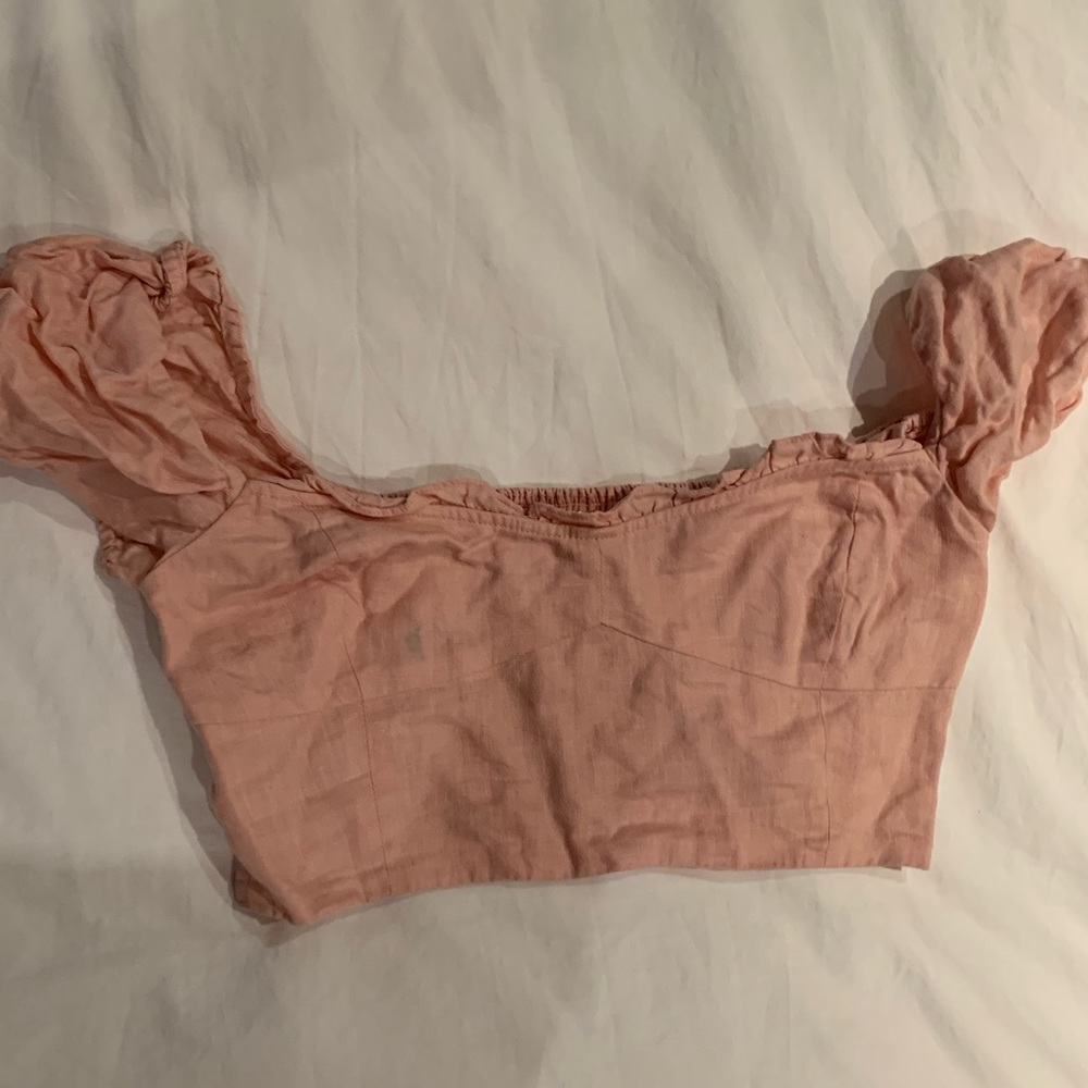 Aritzia Wilfred label crop top with puffy sleeves